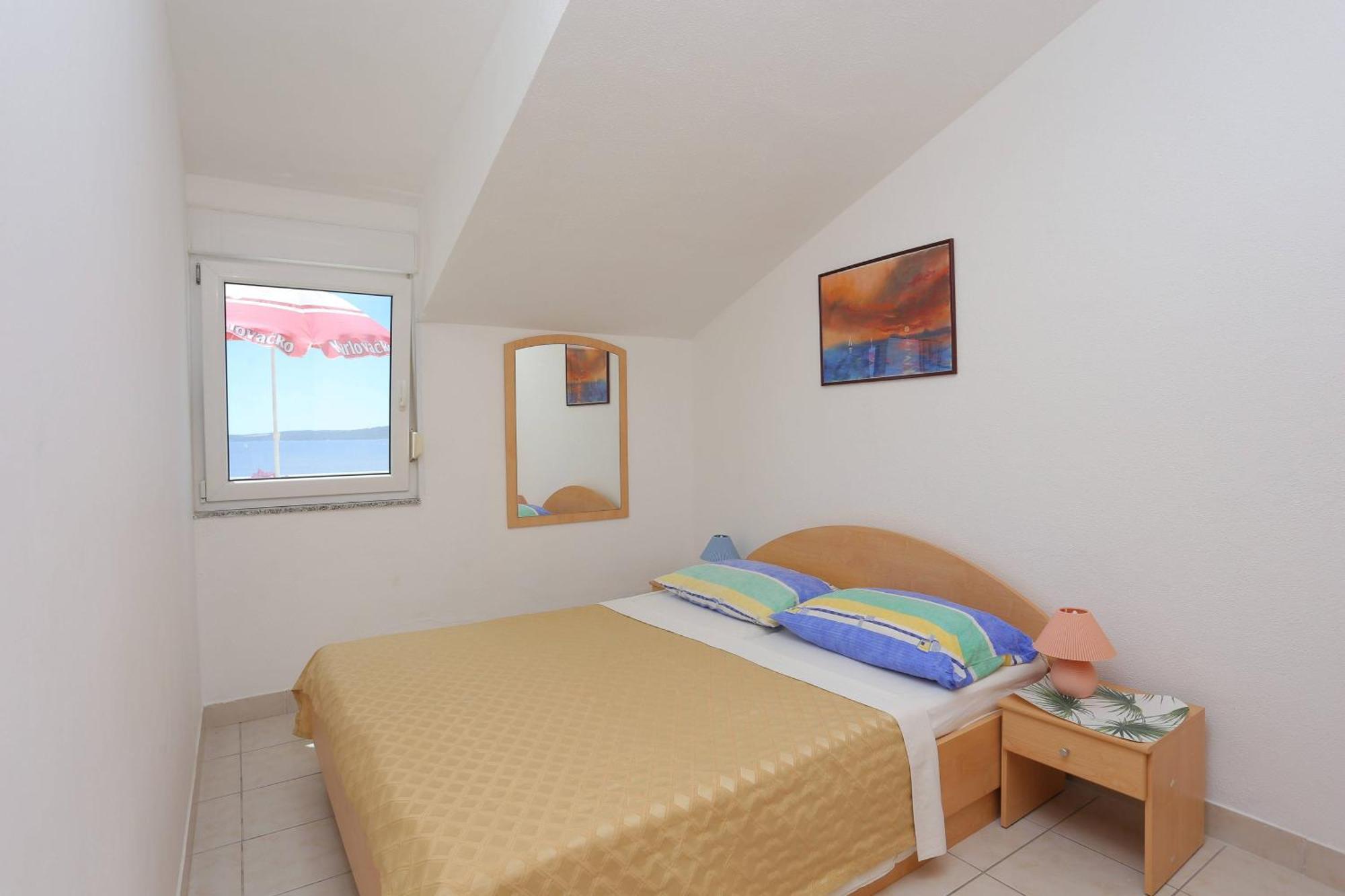 Family Friendly Apartments With A Swimming Pool Businci, Ciovo - 11232 Trogir Exterior foto