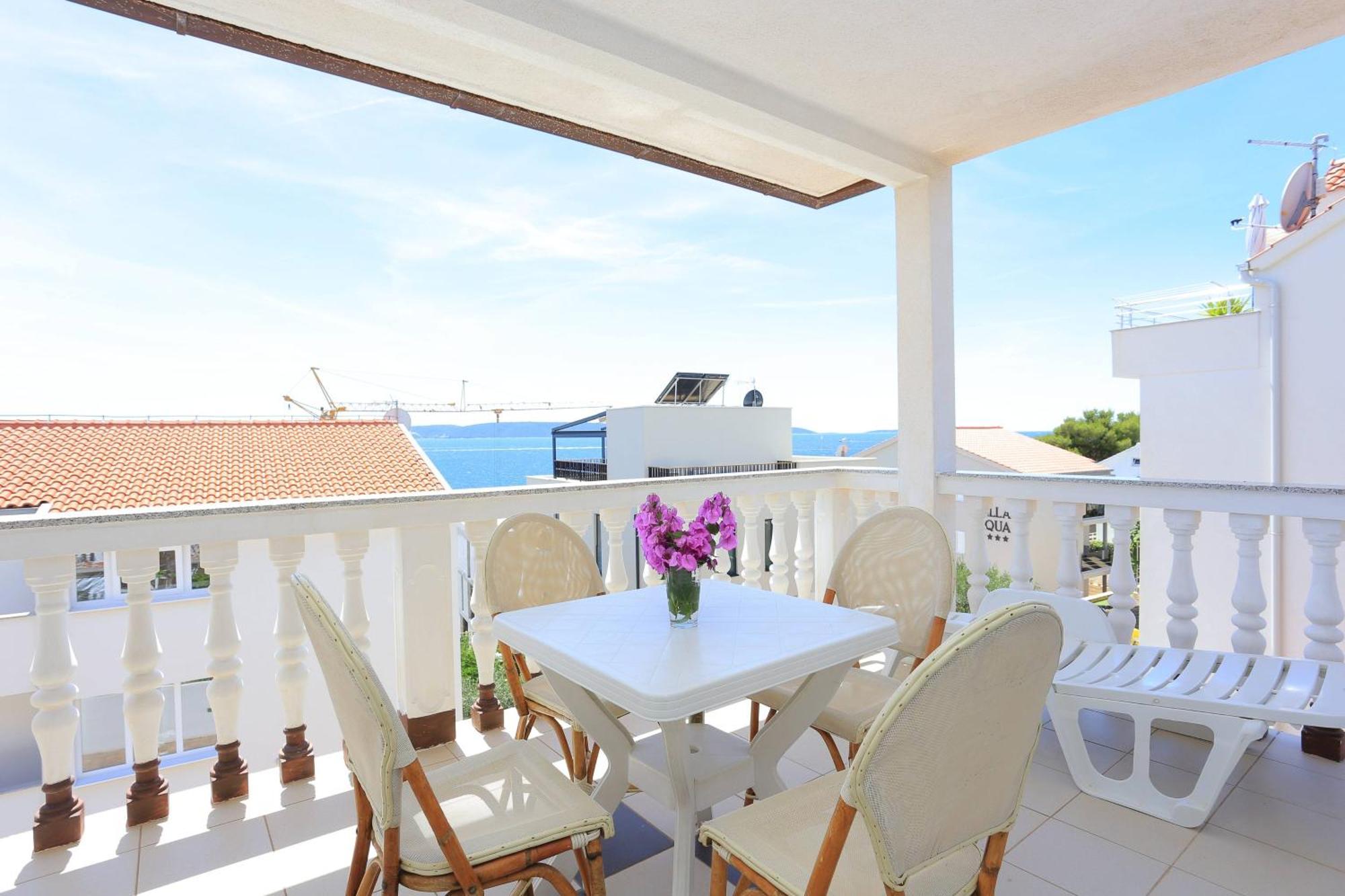 Family Friendly Apartments With A Swimming Pool Businci, Ciovo - 11232 Trogir Exterior foto