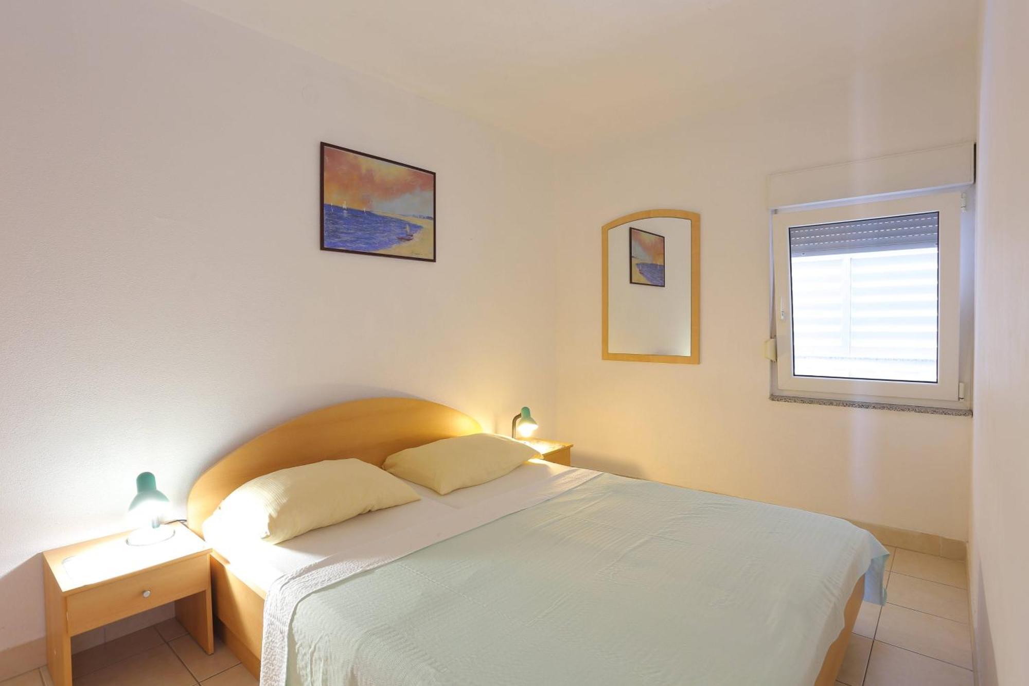 Family Friendly Apartments With A Swimming Pool Businci, Ciovo - 11232 Trogir Exterior foto