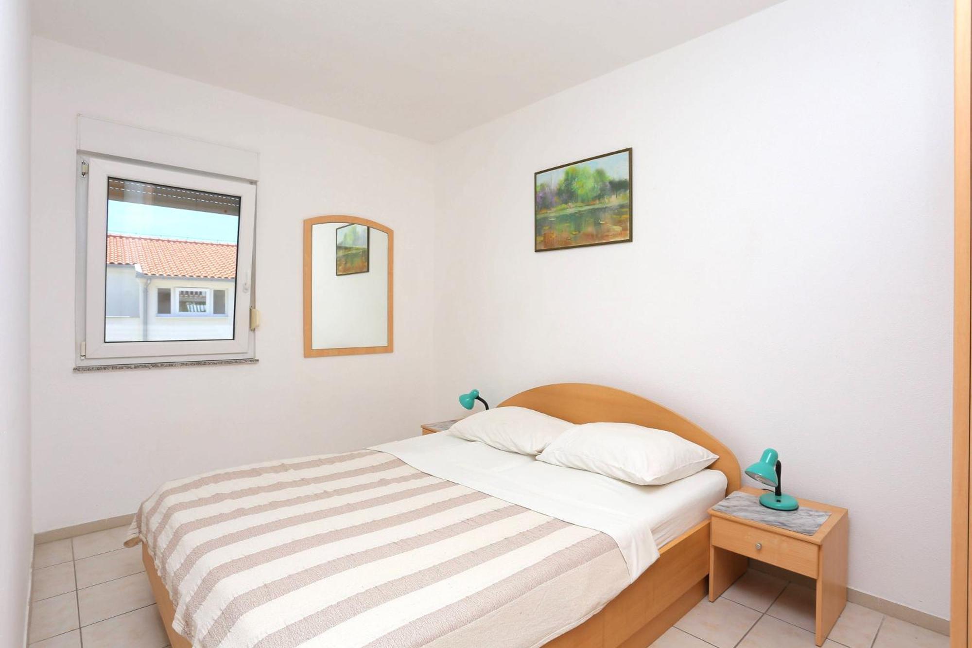 Family Friendly Apartments With A Swimming Pool Businci, Ciovo - 11232 Trogir Exterior foto