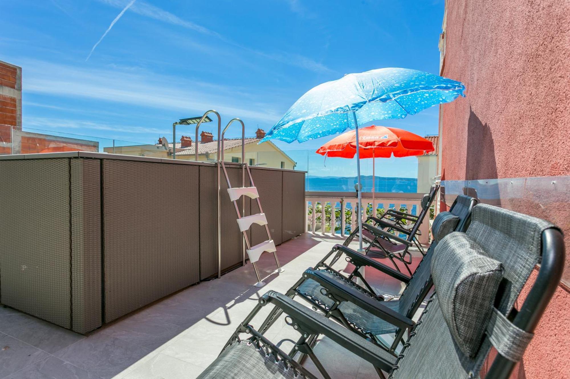 Family Friendly Apartments With A Swimming Pool Businci, Ciovo - 11232 Trogir Exterior foto