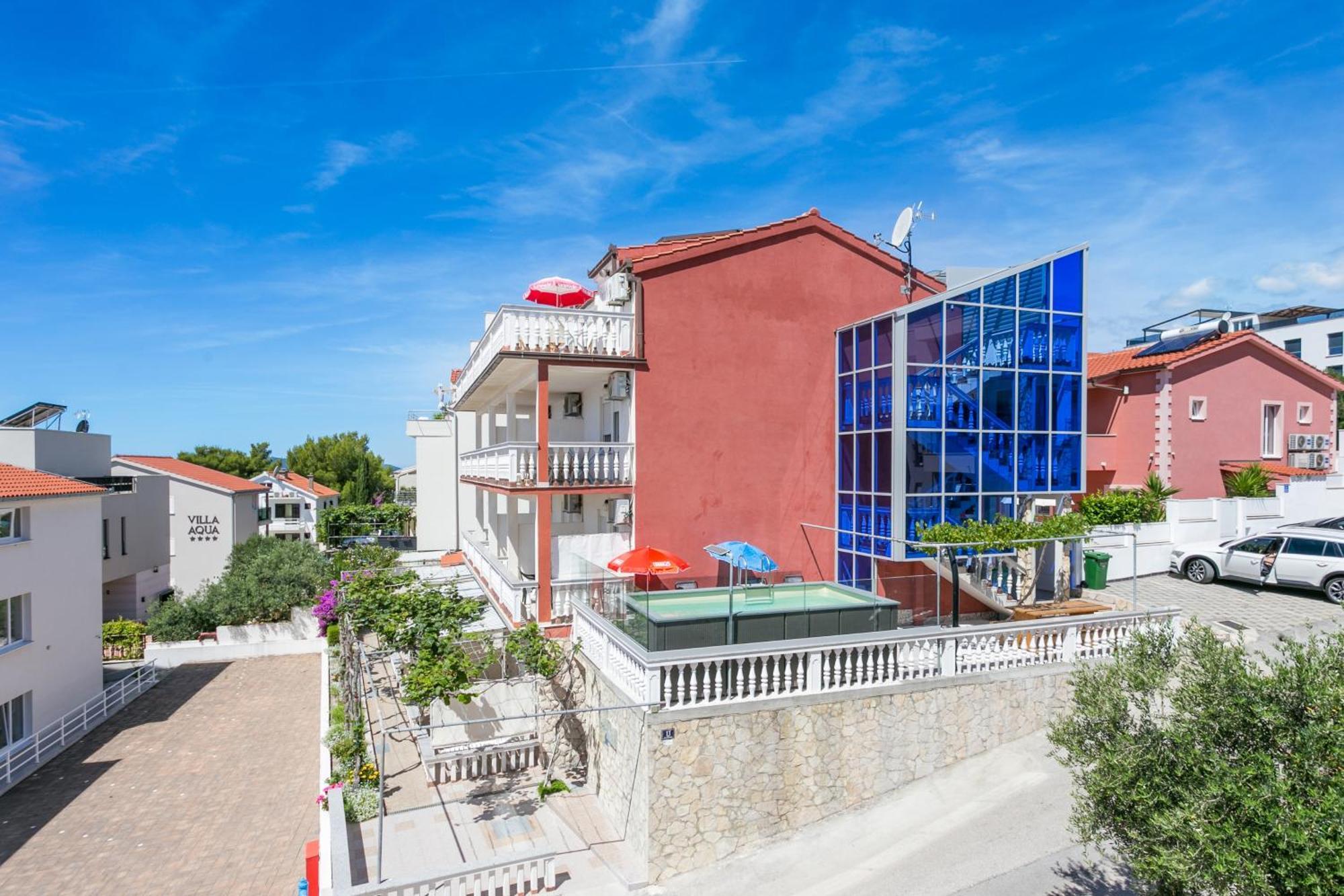 Family Friendly Apartments With A Swimming Pool Businci, Ciovo - 11232 Trogir Exterior foto